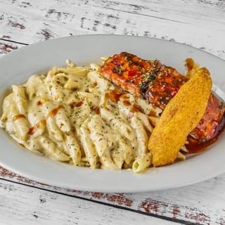 Jerk Alfredo Pasta
